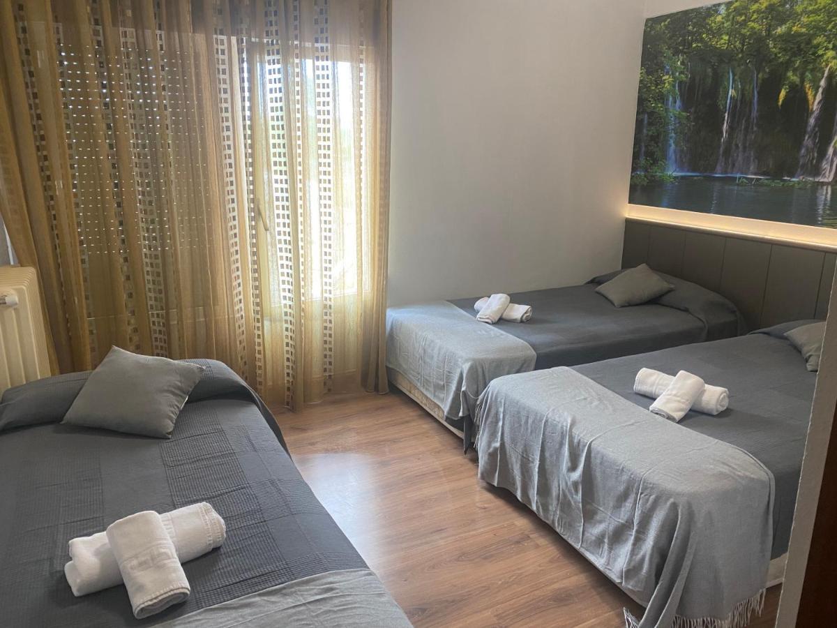Hostal Restaurante Rio Ubierna Quintanilla-Vivar Екстериор снимка